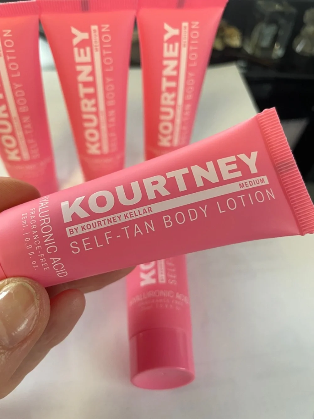 Kourtney by Kourtney Keller Self-Tan Body Lotion - in medium (Set of 5) BN